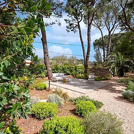 Guesthost - Borgo Lucia Trulli With Pool Hébergement de vacances *